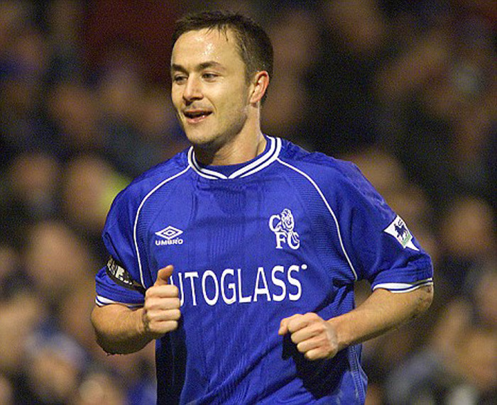 "Trong một ngôi nhà bỏ hoang anh ta cũng có thể gây sự với một ai đó được" - Giễu cợt Dennis Wise của Chelsea