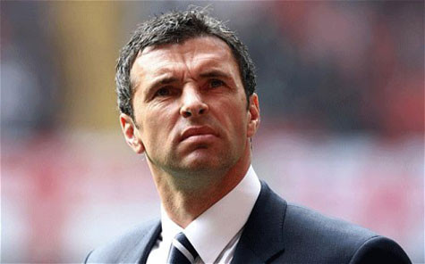 Gary Speed ra đi bỏ lại sau lưng một sự nghiệp đáng nhớ và tương lai sán lạn với tư cách HLV Gary Speed ra đi bỏ lại sau lưng một sự nghiệp đáng nhớ và tương lai sán lạn với tư cách HLV