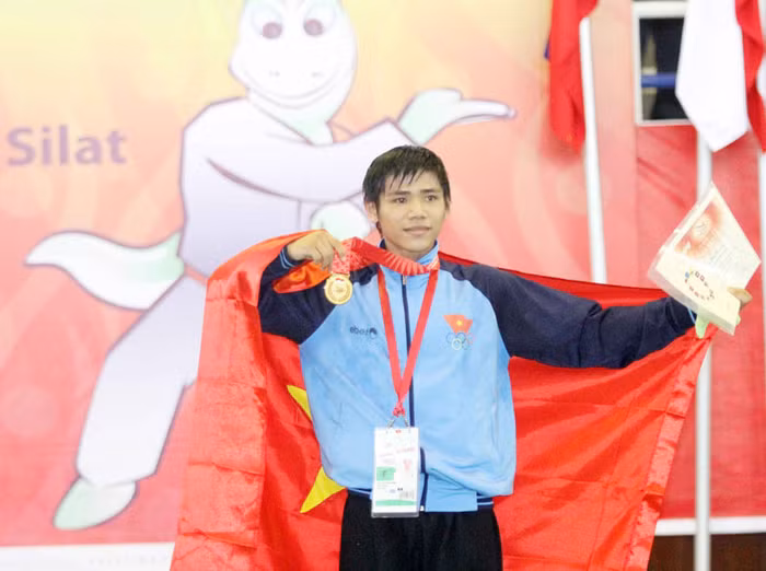 Anh giành thêm một HCV ở hạng cân 50-55kg.