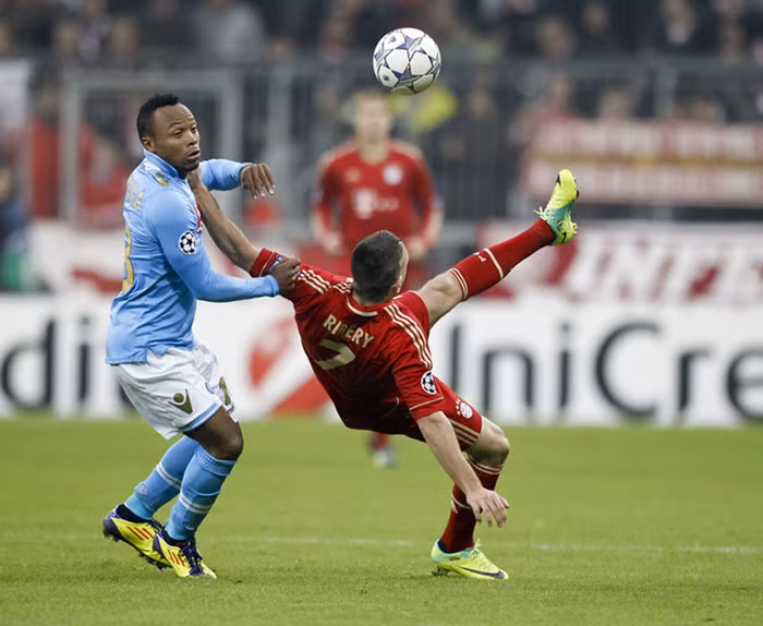 Ở Munich, Bayern gặp vô số khó khăn với Napoli Ở Munich, Bayern gặp vô số khó khăn với Napoli