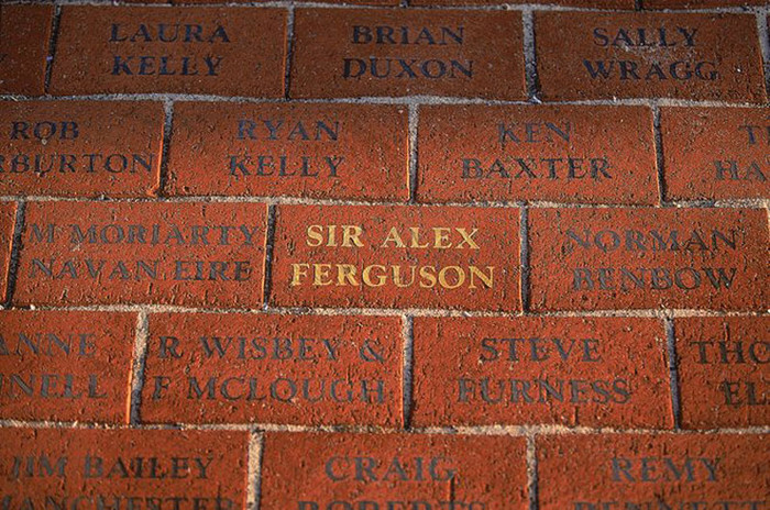 Tên của Sir Alex Ferguson được khắc bên cạnh những huyền thoại thể thao nổi tiếng tại London, Anh Tên của Sir Alex Ferguson được khắc bên cạnh những huyền thoại thể thao nổi tiếng tại London, Anh