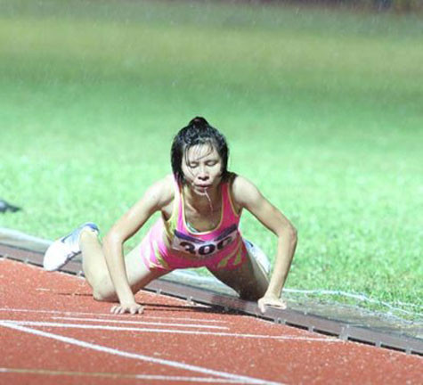 Cô gái Nguyễn Thị Phương để lại ấn tượng về tinh thần chiến đấu.