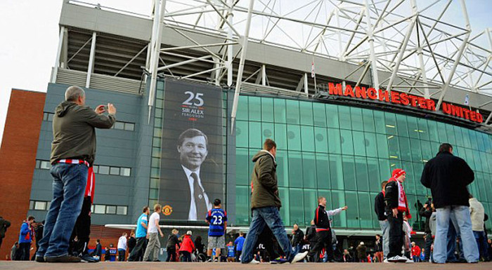 Mọi thứ xung quanh đều dành để tôn vinh Sir Alex Ferguson Mọi thứ xung quanh đều dành để tôn vinh Sir Alex Ferguson