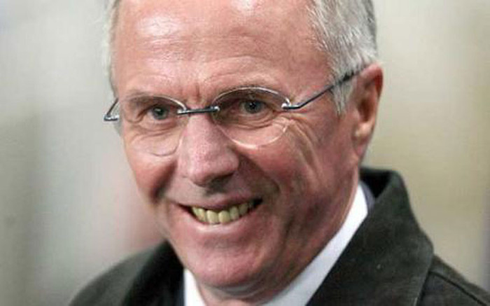 Huấn luyện viên: Sven-Goran Eriksson - bị phát hiện có quan hệ với thư ký riêng nhưng vẫn được tiếp tục làm HLV trưởng ĐT Anh. Eriksson còn là một kẻ thất tín khi chuyển sang làm HLV Lazio cuối năm 1997 dù trước đó đã hứa sẽ sang Blackburn