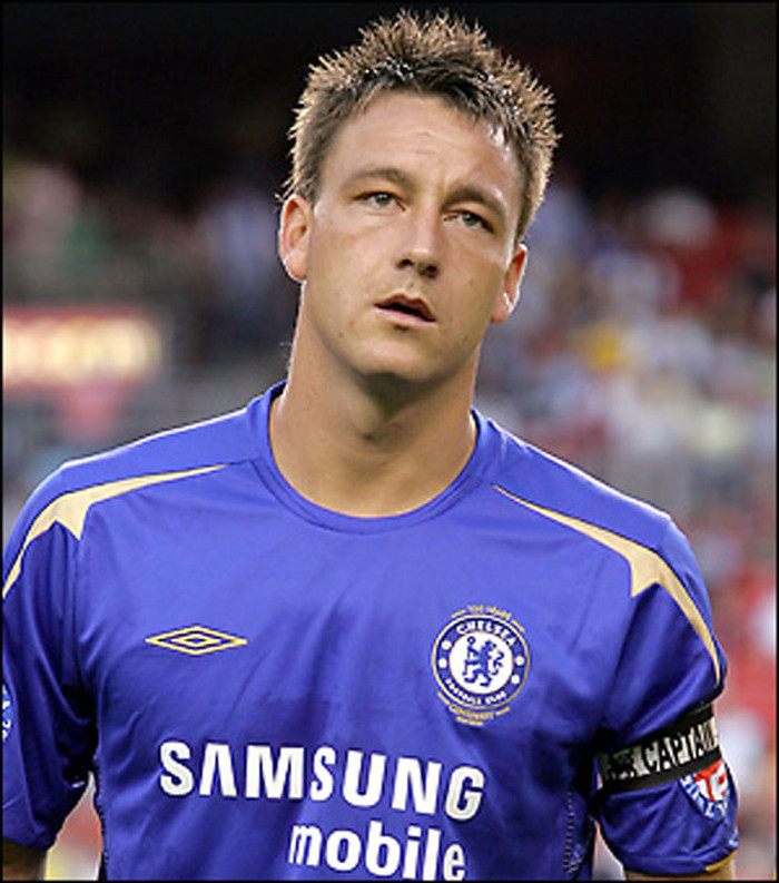 Hậu vệ quét: John Terry – quan hệ với bồ của đồng đội cũ Wayne Bridge