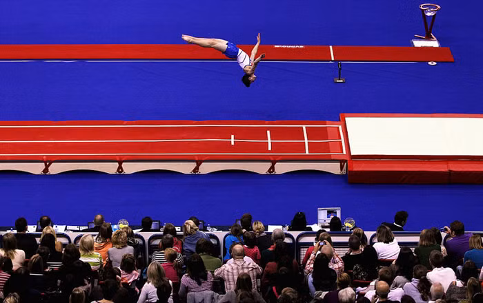 Kristof Willerton (Vương quốc Anh) tranh tài ở nội dung nhào lộn ở giải vô địch thế giới thứ 28 tại Birmingham, Anh