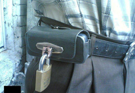 Khóa to cho chắc.