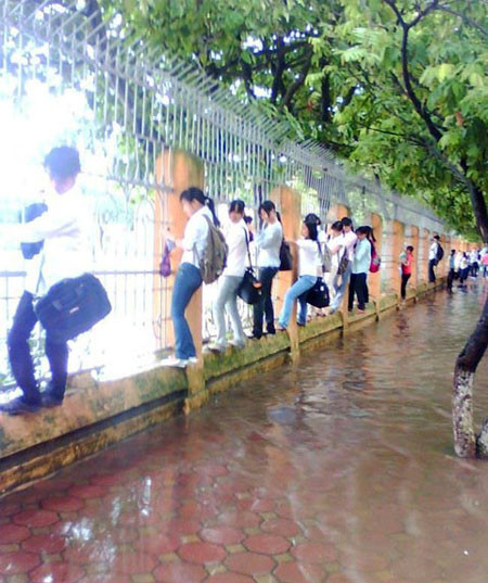 Con đường đến trường.