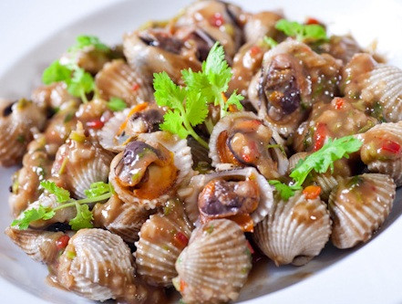 Cá và các loại sò: Chúng giúp bổ sung selen và phòng chống độc tố. Theo nghiên cứu của các chuyên gia Anh, selen giúp cơ thể sản sinh ra nhiều protein có tác dụng tăng cường miễn dịch, thanh lọc các virus gây bệnh cúm. Selen chủ yếu có trong: con hàu, tôm cua, ngao sò, cá… Cá và các loại sò: Chúng giúp bổ sung selen và phòng chống độc tố. Theo nghiên cứu của các chuyên gia Anh, selen giúp cơ thể sản sinh ra nhiều protein có tác dụng tăng cường miễn dịch, thanh lọc các virus gây bệnh cúm. Selen chủ yếu có trong: con hàu, tôm cua, ngao sò, cá…