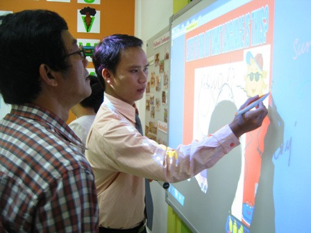 Sở GD-ĐT cần quan tâm đến ý kiến của người sử dụng khi mua sắm TBDH. Sở GD-ĐT cần quan tâm đến ý kiến của người sử dụng khi mua sắm TBDH.