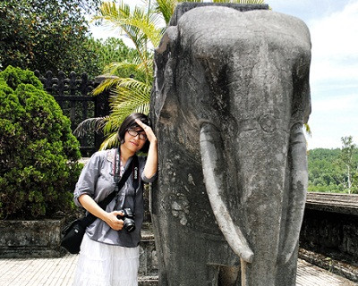 Với điểm trung bình chung 3.71/4, Hồ Thu Hà là thủ khoa tốt nghiệp của ĐH KHXHNV - ĐHGQHN năm nay. Với điểm trung bình chung 3.71/4, Hồ Thu Hà là thủ khoa tốt nghiệp của ĐH KHXHNV - ĐHGQHN năm nay.