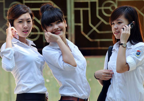 Học sinh tại một số trường ở Tiền Giang sẽ không được mang điện thoại đến trường. Ảnh minh họa Học sinh tại một số trường ở Tiền Giang sẽ không được mang điện thoại đến trường. Ảnh minh họa