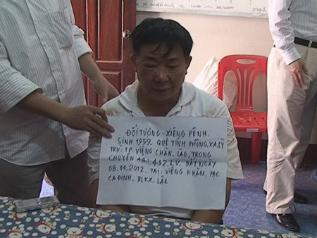 Và một Xiêng Phênh của 2 năm sau khi làm trùm một đường dây ma túy mới. Và một Xiêng Phênh của 2 năm sau khi làm trùm một đường dây ma túy mới.