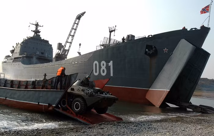 Quân đội tập trận đổ bộ qui mô lớn trên Vịnh Peter Đại Đế.