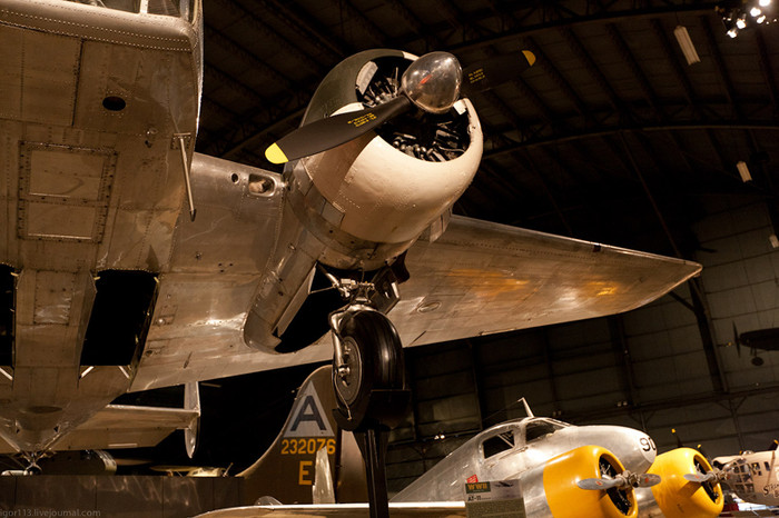 Phản lực cơ Beechcraft AT-10 tại bảo tàng không quân Mỹ ở Dayton. Phản lực cơ Beechcraft AT-10 tại bảo tàng không quân Mỹ ở Dayton.