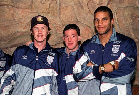 Bộ 3 McManaman, Fowler và David James, ảnh chụp năm 1996. Bộ 3 McManaman, Fowler và David James, ảnh chụp năm 1996.