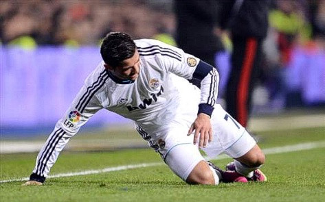 Ronaldo chưa hoàn toàn bình phục, nhưng vẫn muốn thi đấu cho ĐTQG. Ronaldo chưa hoàn toàn bình phục, nhưng vẫn muốn thi đấu cho ĐTQG.