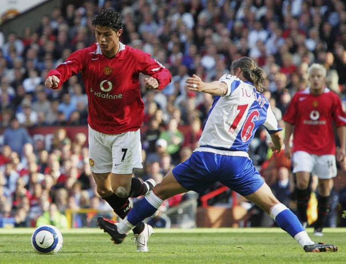 Cristiano Ronaldo (Bồ Đào Nha): Khuyến cáo cho người xem video, đó là hãy vặn nhỏ âm lượng xuống trước khi xem. Cristiano Ronaldo (Bồ Đào Nha): Khuyến cáo cho người xem video, đó là hãy vặn nhỏ âm lượng xuống trước khi xem.