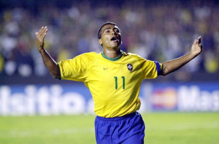 Romario (Brazil): Có thể nói rằng Romario là một trong những người hiếm hoi làm cho những cuộn băng VHS của thời đại này có hình ảnh đẹp hơn mọi chiếc đĩa DVD. Romario (Brazil): Có thể nói rằng Romario là một trong những người hiếm hoi làm cho những cuộn băng VHS của thời đại này có hình ảnh đẹp hơn mọi chiếc đĩa DVD.