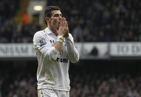 Gareth Bale ghi cú đúp để Tottenham đánh bại Newcastle. Gareth Bale ghi cú đúp để Tottenham đánh bại Newcastle.