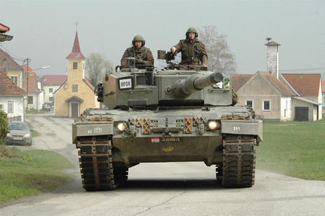 Xe tăng Leopard 2A4 của Đức Xe tăng Leopard 2A4 của Đức