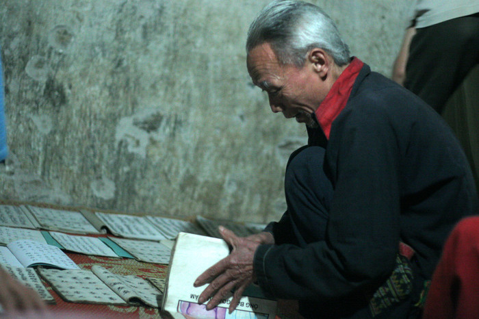 Ông tâm niệm: “Người già rồi cũng lần lượt về với Bàn Cổ (ông tổ của người Dao) nên những điều hay, lẽ phải của người Dao mình phải lưu giữ lại để con cháu chúng nó học tập và biết nguồn cội”