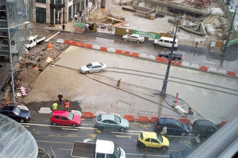 "Quay lại chăng?".