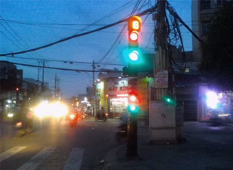 Chụp tại ngã tư Nguyễn Văn Thủ - Nguyễn Bỉnh Khiêm, ĐaKao, Q1, HCM. Ảnh: Hoang Lino Chụp tại ngã tư Nguyễn Văn Thủ - Nguyễn Bỉnh Khiêm, ĐaKao, Q1, HCM. Ảnh: Hoang Lino