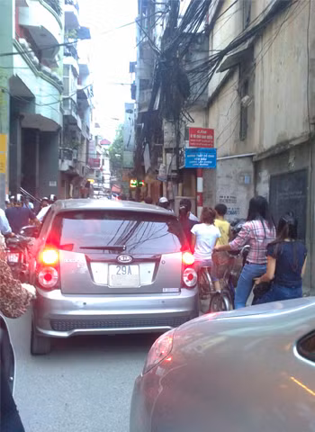 Chụp tại đường Hồ Đắc Di, Hà Nội. Ảnh: Sun Love Chụp tại đường Hồ Đắc Di, Hà Nội. Ảnh: Sun Love