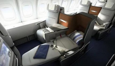 Khoang hạng nhất trên chiếc máy bay 747-8I của hãng hàng không Lufthansa bao gồm một khoang riêng với chiếc ghế siêu rộng, có khả năng kéo dài thành một mặt phẳng giúp khách VIP tha hồ ngủ giữa chuyến bay dài. Khoang hạng nhất trên chiếc máy bay 747-8I của hãng hàng không Lufthansa bao gồm một khoang riêng với chiếc ghế siêu rộng, có khả năng kéo dài thành một mặt phẳng giúp khách VIP tha hồ ngủ giữa chuyến bay dài.