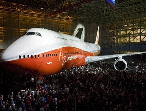 Boeing 747-8I được bán với giá 315,4 triệu USD. Boeing 747-8I được bán với giá 315,4 triệu USD.