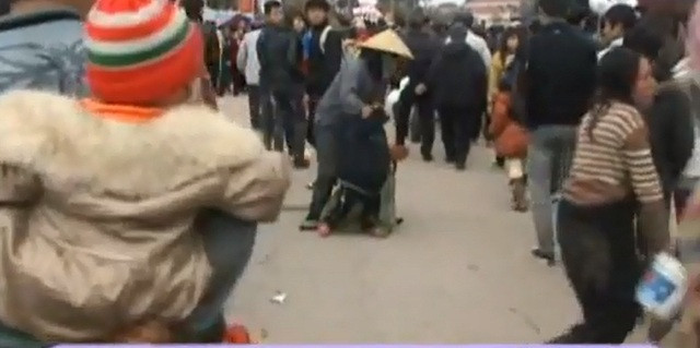 Và hiện nguyên hình là những trò lừa bịp khiến không ít người thấy ngỡ ngàng