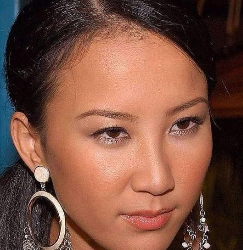 Có lẽ không thể "mê" được nữ ca sĩ nổi tiếng Coco Lee qua bức ảnh này.