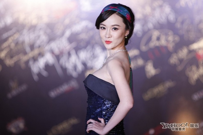 Hoắc Tư Yến được khán giả chú ý từ vai Đổng Ngạc Phi trong phim Thiếu niên thiên tử, nhờ đó mà cô được giao đóng nhân vật Thất muội – phim Bảy nàng tiên, đó cũng là vai chính đầu tiên của Hoắc Tư Yến. Năm 2011, Hoắc Tư Yến tham gia dự án phim Mộng du 3D của đạo diễn Bành Thuận bộ phim sẽ công chiếu vào cuối tháng 11 này.