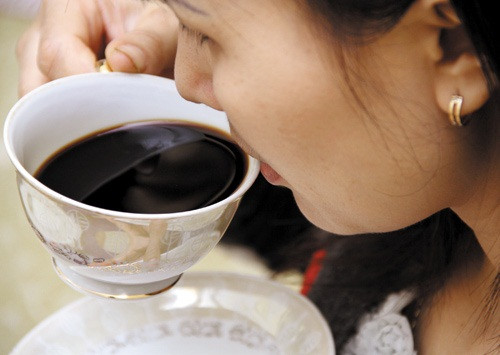 Vòng 1 nhỏ không nên uống nhiều cafe ảnh 1 Vòng 1 nhỏ không nên uống nhiều cafe ảnh 1