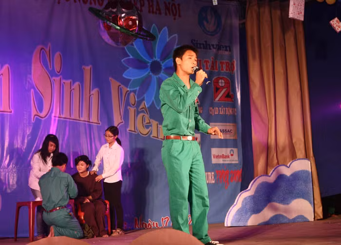 Tiết mục “Xuân này con không về”