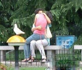 Những 'hình ảnh xấu xí' của giới trẻ