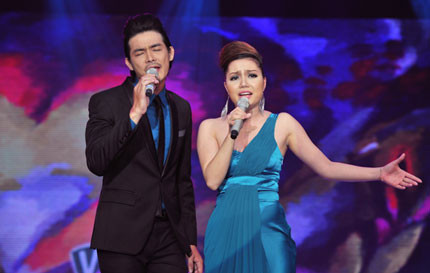 Sự hoàn hảo của cặp Song Ngọc được thể hiện từ cách chọn bài thông minh, khả năng bè phối ăn ý và quan trọng hơn cả là sự thăng hoa trên sân khấu. Sự hoàn hảo của cặp Song Ngọc được thể hiện từ cách chọn bài thông minh, khả năng bè phối ăn ý và quan trọng hơn cả là sự thăng hoa trên sân khấu.