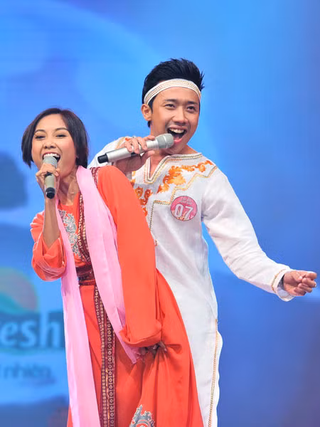 Sự đầu tư về trang phục, vũ đạo chứng tỏ cho sự nghiêm túc và “chơi tới cùng” của cặp Đoan Trang.