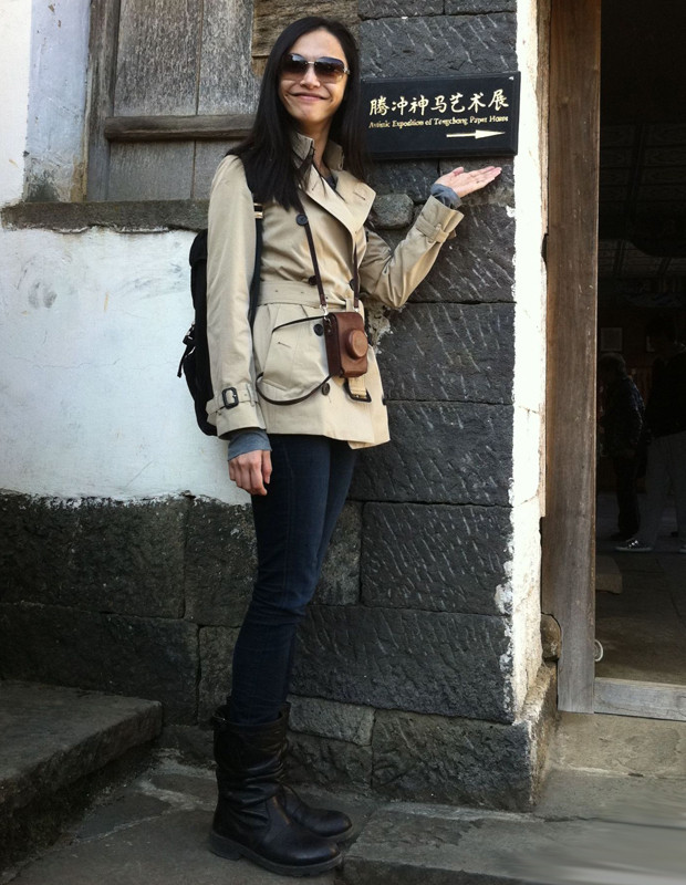 Diêu Thần là sao nữ có chiều cao khá tốt, đặc biệt phối hợp quần sát cùng giày ống cao càng giúp đôi chân của cô trở nên thon dài hơn nữa. Diêu Thần là sao nữ có chiều cao khá tốt, đặc biệt phối hợp quần sát cùng giày ống cao càng giúp đôi chân của cô trở nên thon dài hơn nữa.