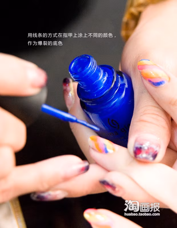 Lại dùng màu xanh dương để tô kế tiếp hai đường viền vừa vẽ.