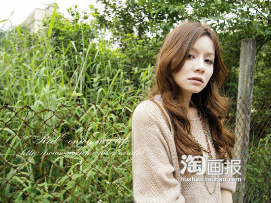 Hoặc bạn cũng có thể lựa chọn để tóc mái xõa ra hai bên rất tự nhiên và nữ tính, cho bạn cảm giác lãng mạn bồng bềnh cùng mái tóc xinh. Hoặc bạn cũng có thể lựa chọn để tóc mái xõa ra hai bên rất tự nhiên và nữ tính, cho bạn cảm giác lãng mạn bồng bềnh cùng mái tóc xinh.