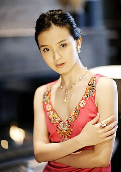 Vương Diễm cao 167 cm và nặng 50 kg. Xem thêm: Những tấm lưng thon đẹp nhất của Sao Việt. Vương Diễm cao 167 cm và nặng 50 kg. Xem thêm: Những tấm lưng thon đẹp nhất của Sao Việt.