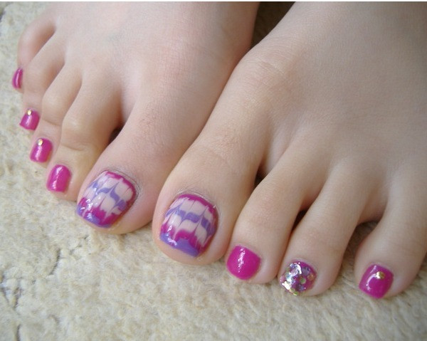 Màu hông đạm rất thích hợp với những cô gái năng động với những bộ váy đa màu sắc thể hiện tính cách của mình. Xem thêm: Những màu sơn móng "lên ngôi" hè này. Màu hông đạm rất thích hợp với những cô gái năng động với những bộ váy đa màu sắc thể hiện tính cách của mình. Xem thêm: Những màu sơn móng "lên ngôi" hè này.