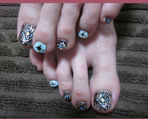 Kiểu móng chân rất đặc biệt giúp bạn quý phái và bí ẩn hơn, rất thích hợp với những buổi tiệc sang trọng. Xem thêm: Những màu sơn móng "lên ngôi" hè này. Kiểu móng chân rất đặc biệt giúp bạn quý phái và bí ẩn hơn, rất thích hợp với những buổi tiệc sang trọng. Xem thêm: Những màu sơn móng "lên ngôi" hè này.