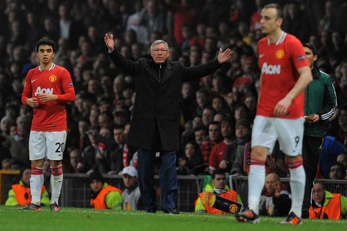 Màn trình diễn thất vọng của các học trò khiến Sir Alex không thể chấp nhận được, và ông nghĩ rằng mình không nên tung Ryan Giggs vào một trận đấu như thế này làm gì Màn trình diễn thất vọng của các học trò khiến Sir Alex không thể chấp nhận được, và ông nghĩ rằng mình không nên tung Ryan Giggs vào một trận đấu như thế này làm gì