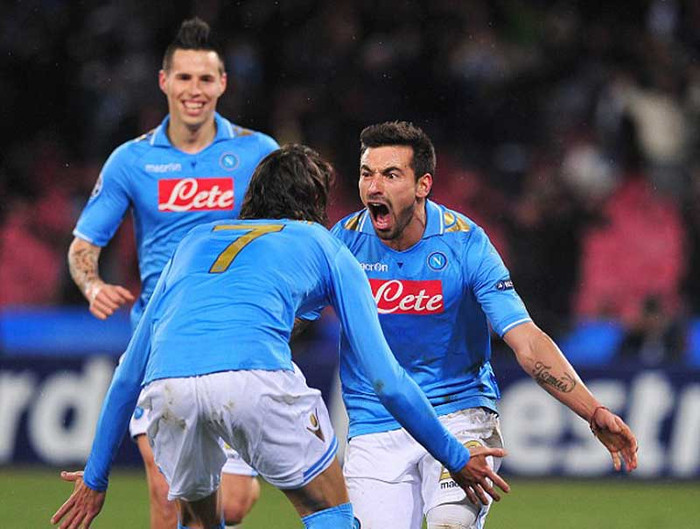 Bộ ba hoàn hảo: Hamsik, Cavani và Lavezzi làm nên một Napoli mạnh chưa từng thấy kể từ ngày Diego Maradona ra đi. Bộ ba hoàn hảo: Hamsik, Cavani và Lavezzi làm nên một Napoli mạnh chưa từng thấy kể từ ngày Diego Maradona ra đi.