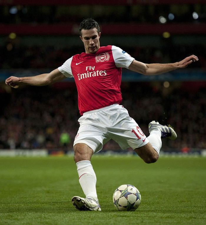 Tuy vậy, Sunderland mới ghi nhiều hơn chín bàn thắng hơn so với thành tích phá lưới của Robin van Persie ở tất cả các giải đấu mùa này. Van Persie là cầu thủ ghi bàn hàng đầu tại Arsenal mùa này với 28 bàn thắng, người xếp ở vị trí thứ hai là Theo Walcott – 6 bàn. Tuy vậy, Sunderland mới ghi nhiều hơn chín bàn thắng hơn so với thành tích phá lưới của Robin van Persie ở tất cả các giải đấu mùa này. Van Persie là cầu thủ ghi bàn hàng đầu tại Arsenal mùa này với 28 bàn thắng, người xếp ở vị trí thứ hai là Theo Walcott – 6 bàn.