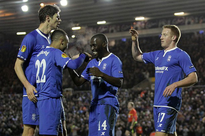 Bên phía Birmingham, đội quân của Chris Hughton sẽ không phải là một đối thủ dễ dàng bị đánh bại. Sau khi bị xuống hạng mùa giải trước, họ đang đứng ở vị trí đá playoff và đang cảm thấy rất tự tin về cơ hội trở lại Premier League vì thành tích bất bại trong 13 trận gần nhất. Bên phía Birmingham, đội quân của Chris Hughton sẽ không phải là một đối thủ dễ dàng bị đánh bại. Sau khi bị xuống hạng mùa giải trước, họ đang đứng ở vị trí đá playoff và đang cảm thấy rất tự tin về cơ hội trở lại Premier League vì thành tích bất bại trong 13 trận gần nhất.