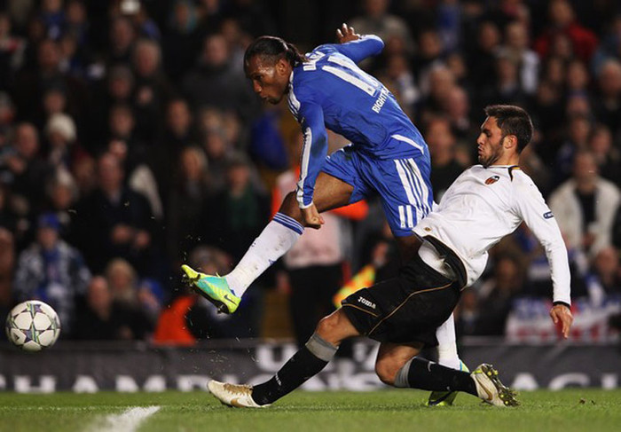 Lần cuối cùng Chelsea sau 25 trận ở Premier League có ít điểm hơn so với con số hiện tại, 43, là vào mùa giải 2000-01, khi họ chỉ có 37 điểm. Lần cuối cùng Chelsea sau 25 trận ở Premier League có ít điểm hơn so với con số hiện tại, 43, là vào mùa giải 2000-01, khi họ chỉ có 37 điểm.